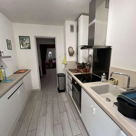 Apartment T3 Climatise Avec Parking Prive, Proche Centre Pour 4 Personnes - Fr-1-701-94